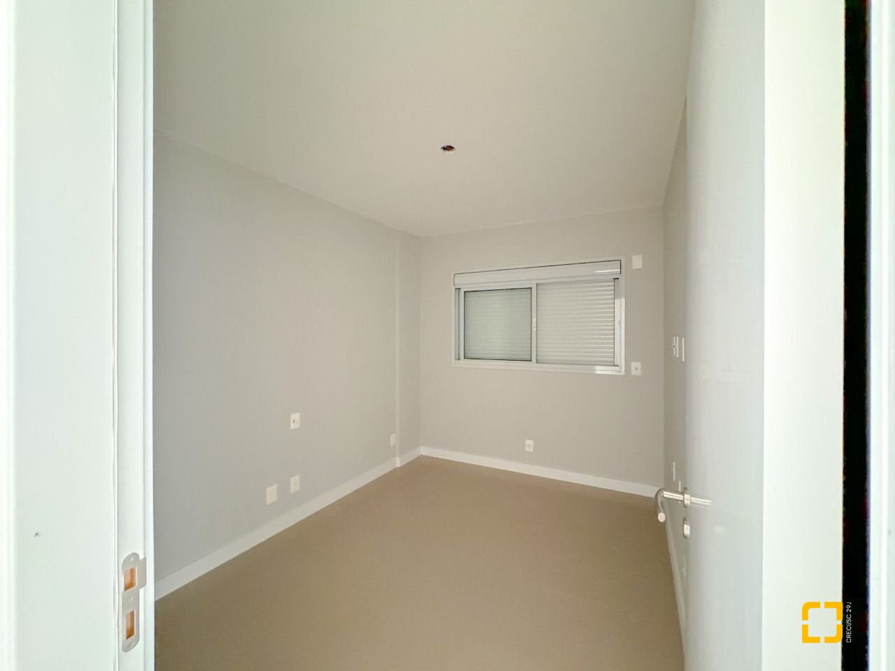 Apartamento com 75m², 3 quartos (sendo 1 suíte), 1 garagem, no bairro Itacorubi em Florianópolis
