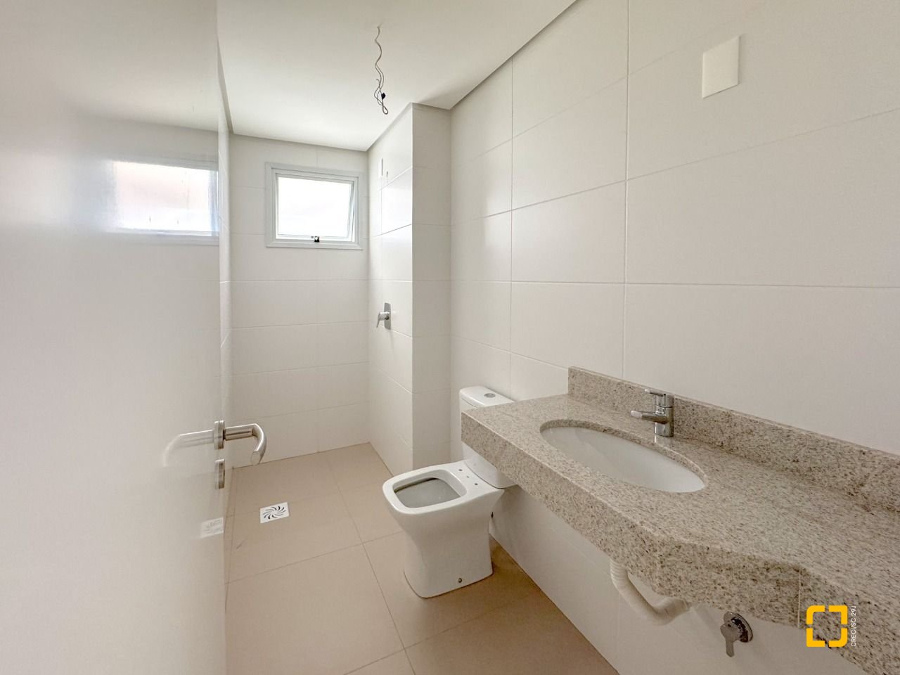 Apartamento com 75m², 3 quartos (sendo 1 suíte), 1 garagem, no bairro Itacorubi em Florianópolis