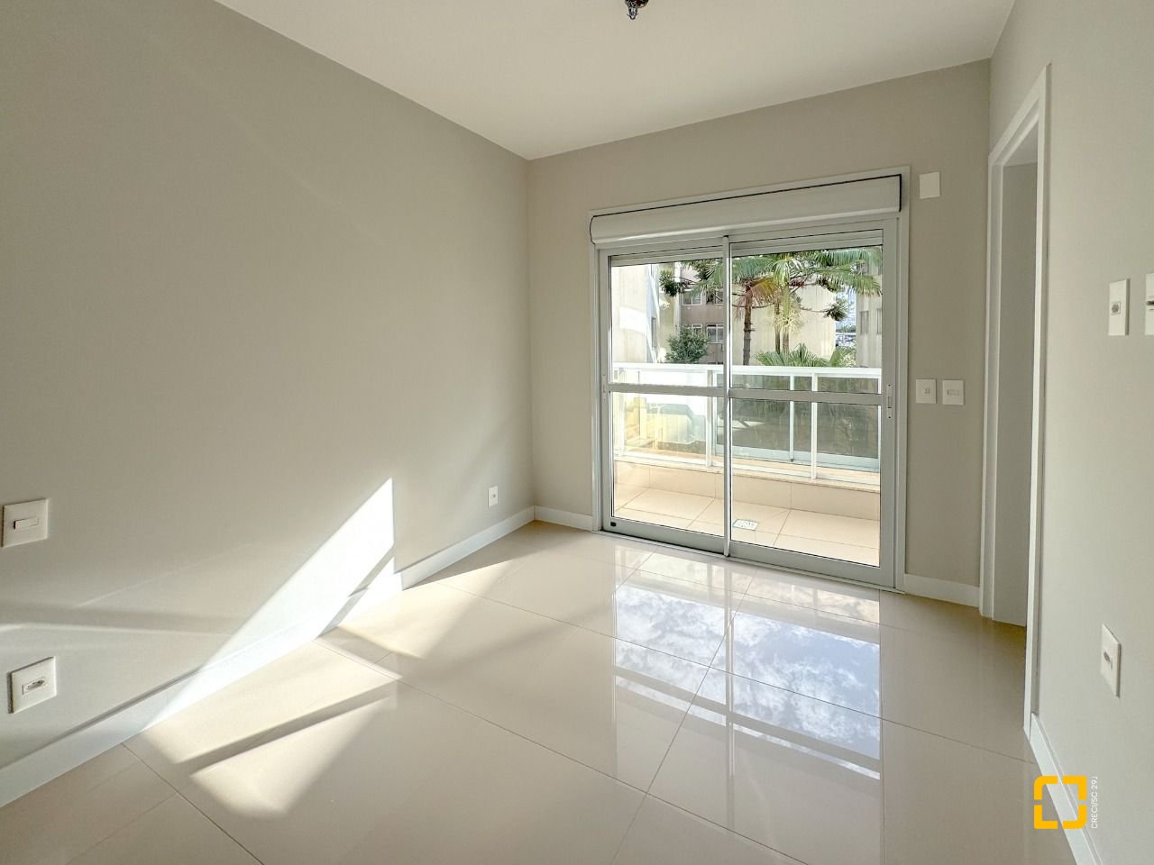 Apartamento com 75m², 3 quartos (sendo 1 suíte), 1 garagem, no bairro Itacorubi em Florianópolis