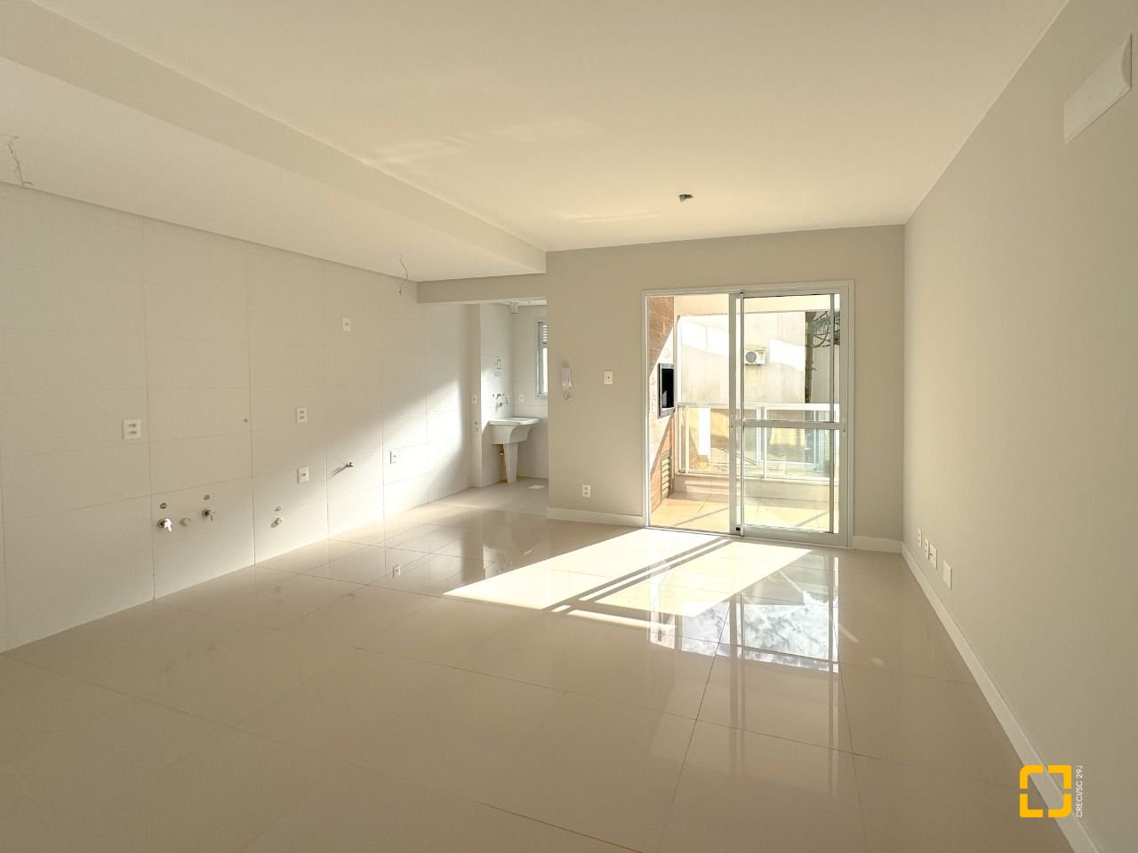 Apartamento com 75m², 3 quartos (sendo 1 suíte), 1 garagem, no bairro Itacorubi em Florianópolis