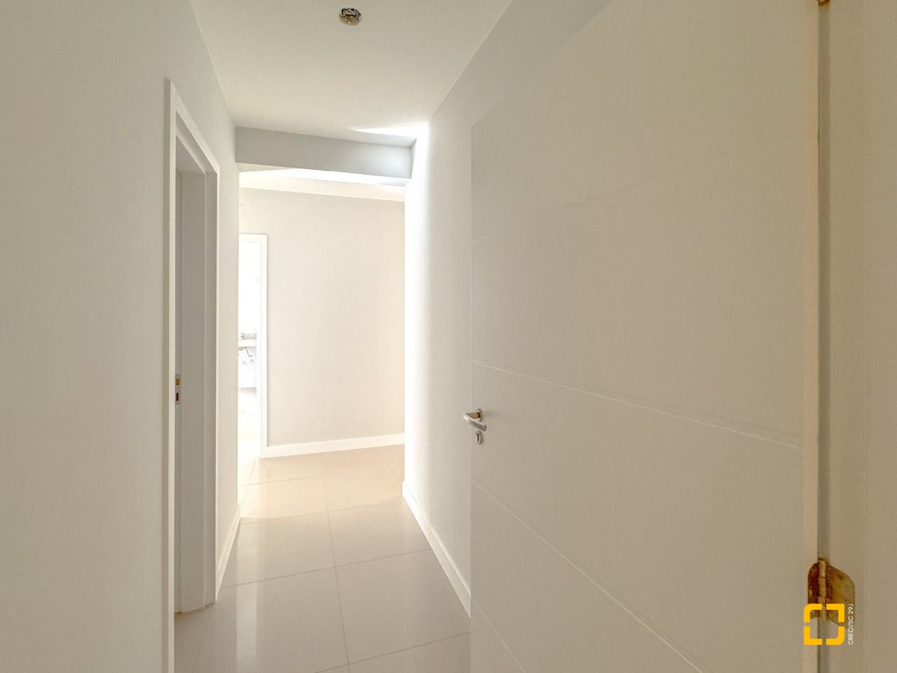 Apartamento com 76m², 4 quartos (sendo 2 suítes), 1 garagem, no bairro Itacorubi em Florianópolis
