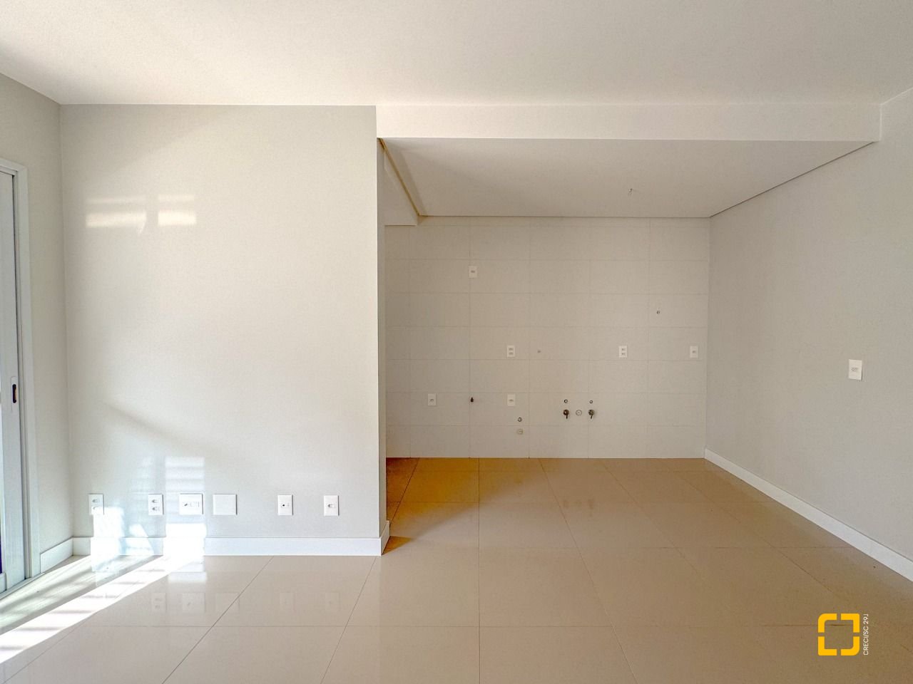 Apartamento com 76m², 4 quartos (sendo 2 suítes), 1 garagem, no bairro Itacorubi em Florianópolis