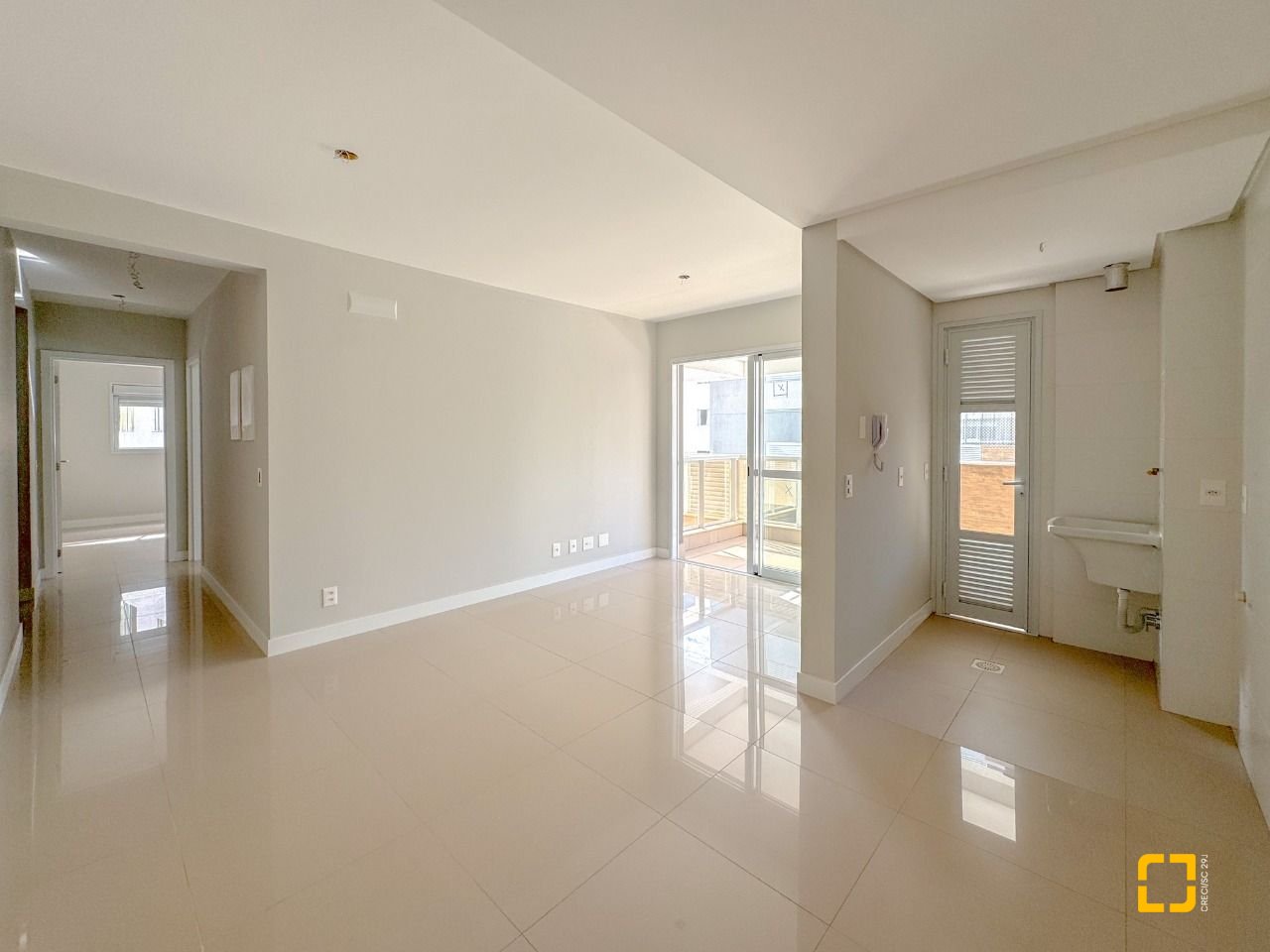 Apartamento com 76m², 4 quartos (sendo 2 suítes), 1 garagem, no bairro Itacorubi em Florianópolis