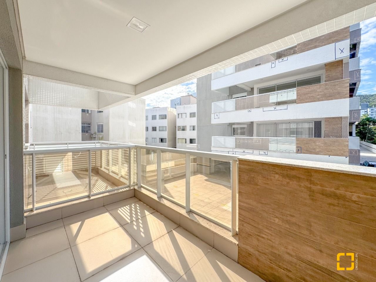 Apartamento com 76m², 4 quartos (sendo 2 suítes), 1 garagem, no bairro Itacorubi em Florianópolis