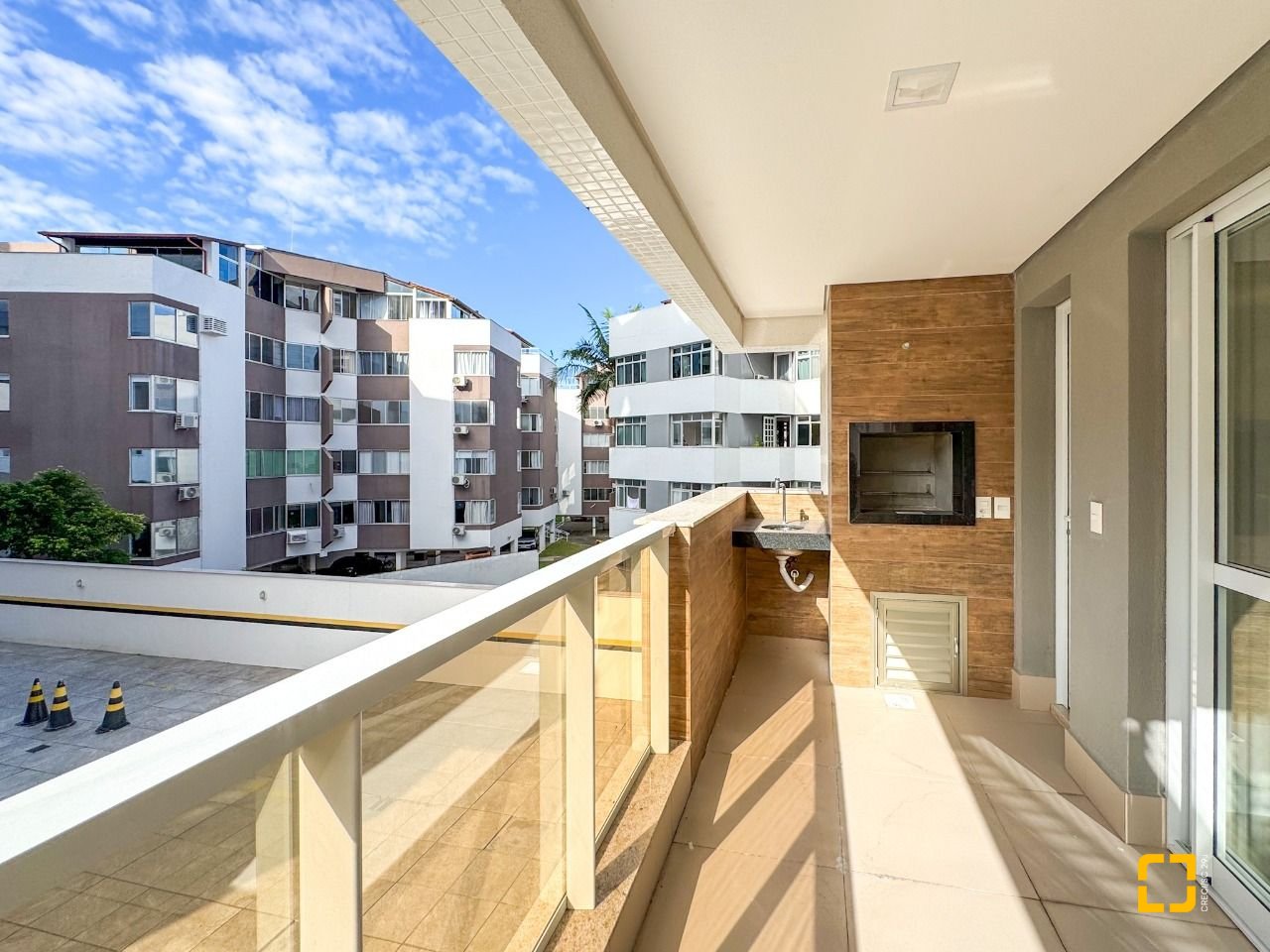 Apartamento com 76m², 4 quartos (sendo 2 suítes), 1 garagem, no bairro Itacorubi em Florianópolis