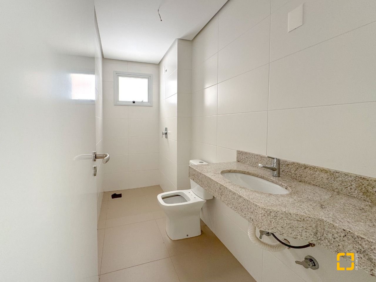 Apartamento com 75m², 3 quartos (sendo 1 suíte), 1 garagem, no bairro Itacorubi em Florianópolis