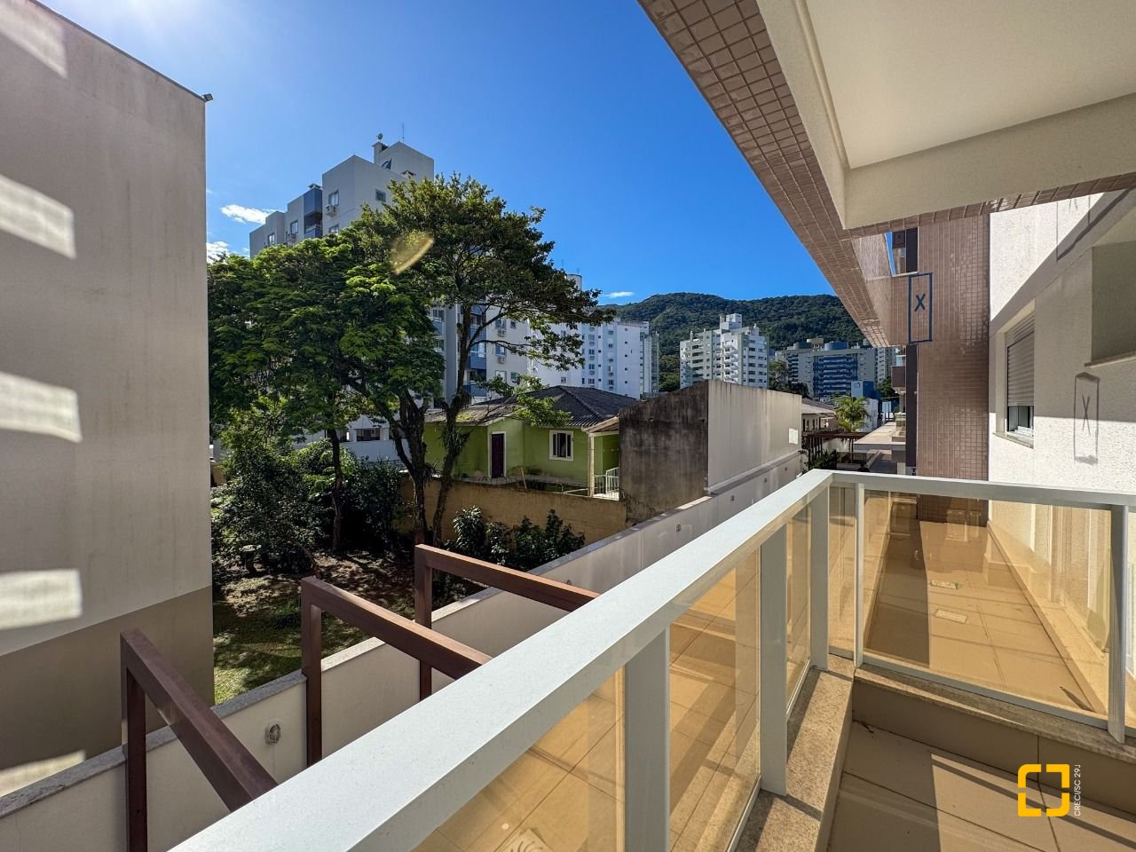 Apartamento com 75m², 3 quartos (sendo 1 suíte), 1 garagem, no bairro Itacorubi em Florianópolis