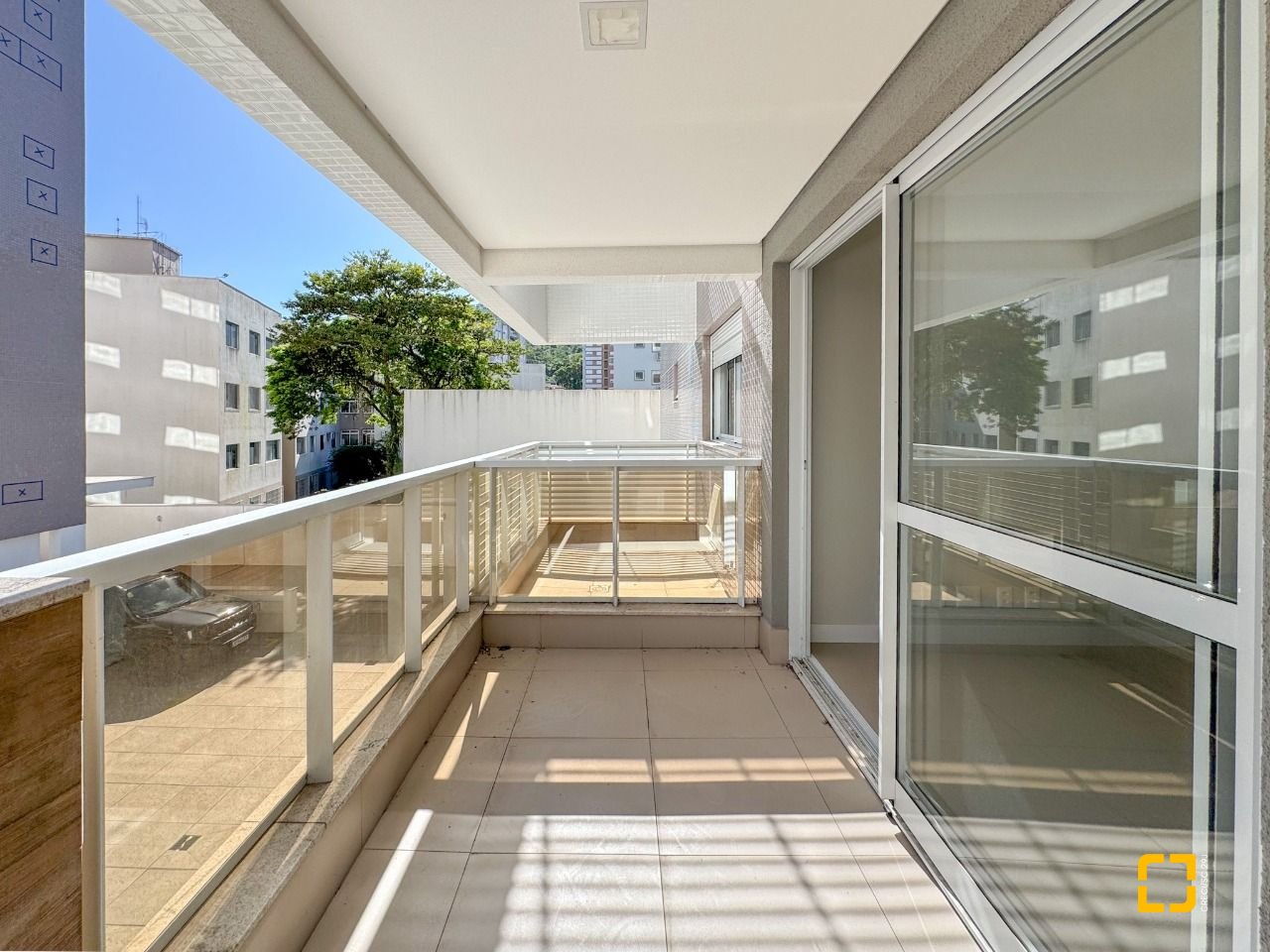 Apartamento com 76m², 4 quartos (sendo 2 suítes), 1 garagem, no bairro Itacorubi em Florianópolis