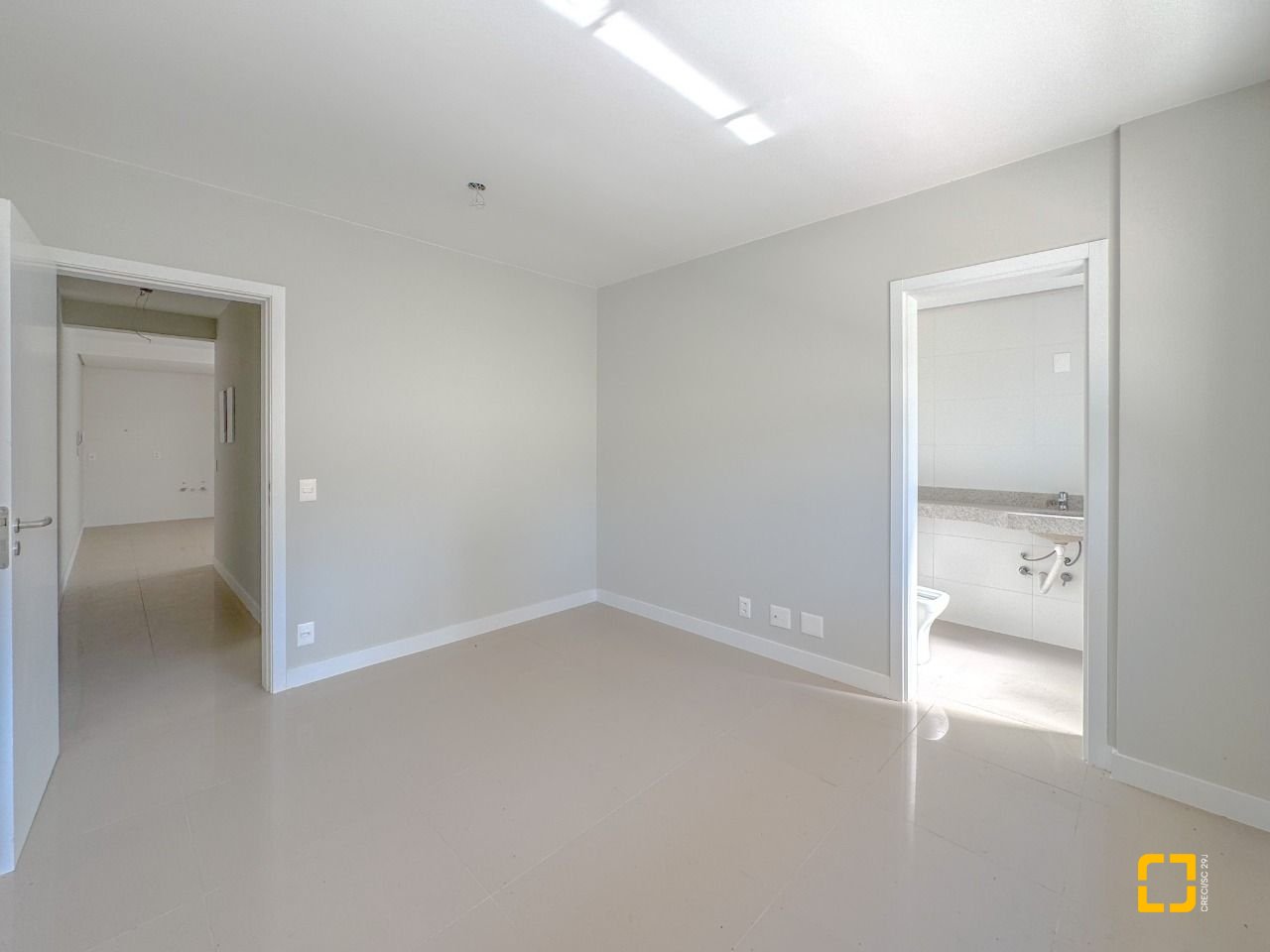 Apartamento com 76m², 4 quartos (sendo 2 suítes), 1 garagem, no bairro Itacorubi em Florianópolis