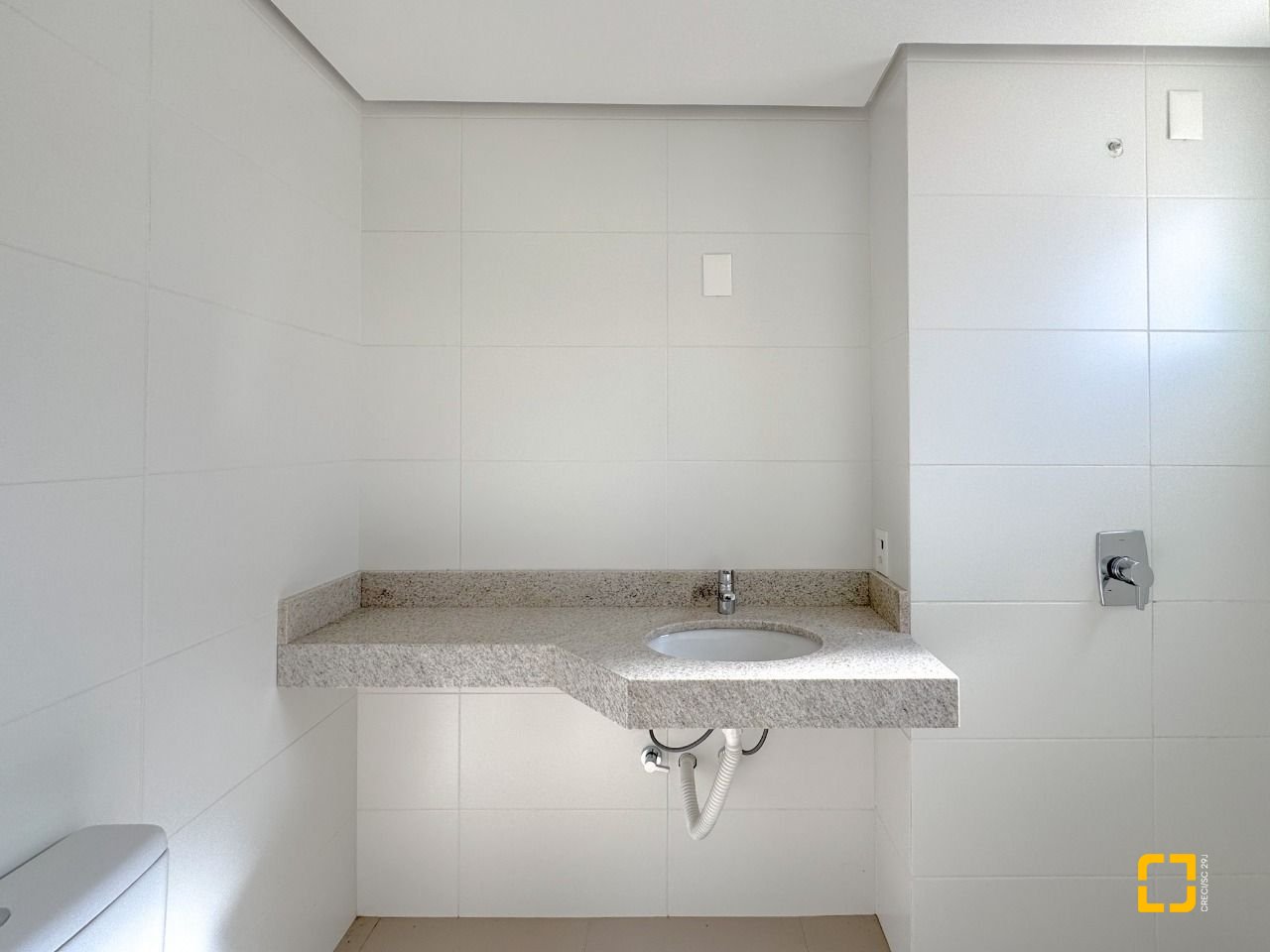 Apartamento com 76m², 4 quartos (sendo 2 suítes), 1 garagem, no bairro Itacorubi em Florianópolis