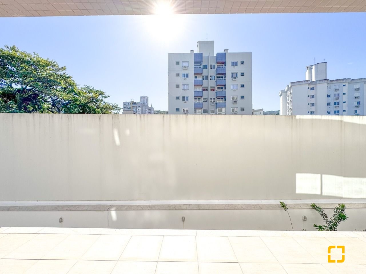 Apartamento com 76m², 4 quartos (sendo 2 suítes), 1 garagem, no bairro Itacorubi em Florianópolis