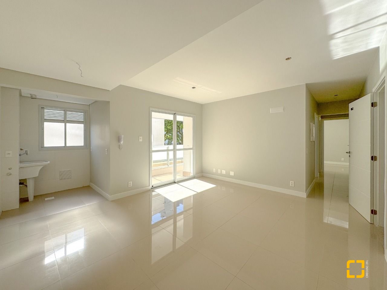 Apartamento com 76m², 3 quartos (sendo 1 suíte), 2 garagens, no bairro Itacorubi em Florianópolis