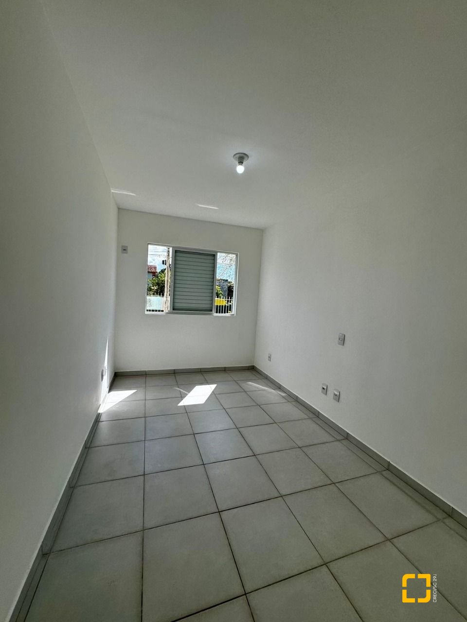 Apartamento com 60m², 3 quartos (sendo 1 suíte), 1 garagem, no bairro Vargem Grande em Florianópolis