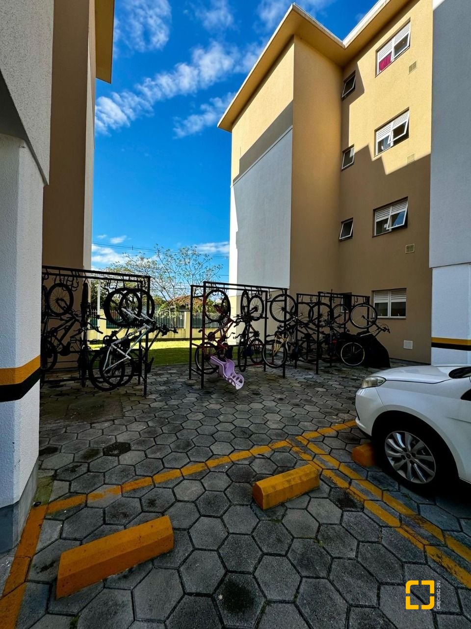 Apartamento com 60m², 3 quartos (sendo 1 suíte), 1 garagem, no bairro Vargem Grande em Florianópolis