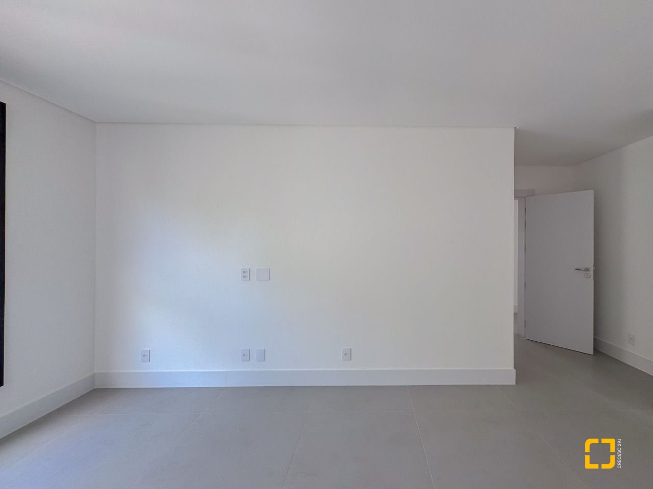 Apartamento com 166m², 6 quartos (sendo 3 suítes), 3 garagens, no bairro João Paulo em Florianópolis