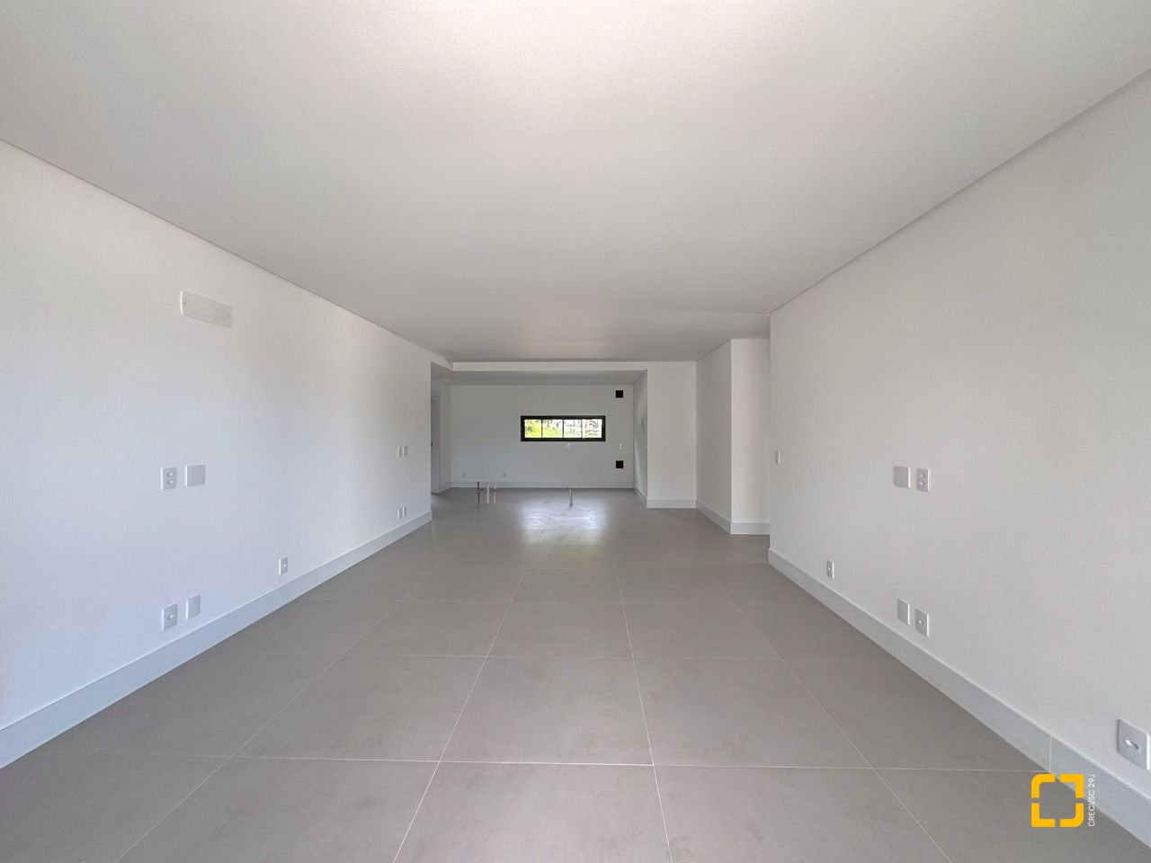 Apartamento com 166m², 6 quartos (sendo 3 suítes), 3 garagens, no bairro João Paulo em Florianópolis