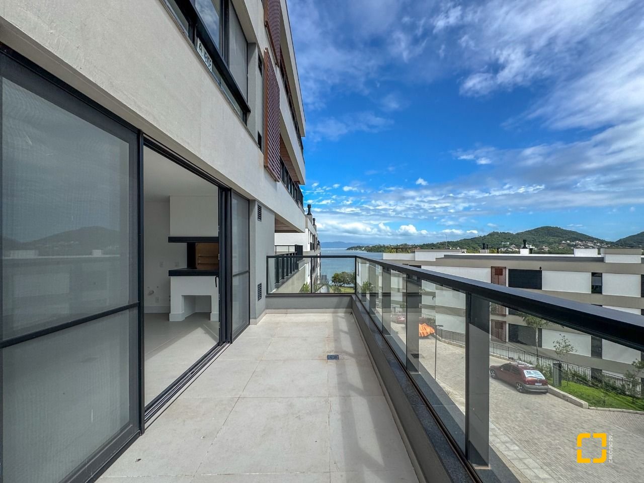 Apartamento com 163m², 6 quartos (sendo 3 suítes), 2 garagens, no bairro João Paulo em Florianópolis