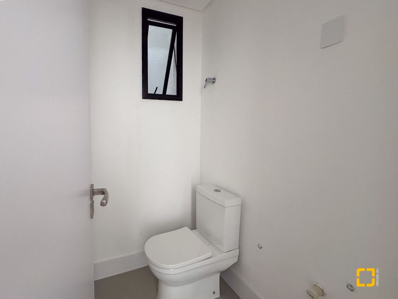 Apartamento com 163m², 6 quartos (sendo 3 suítes), 2 garagens, no bairro João Paulo em Florianópolis