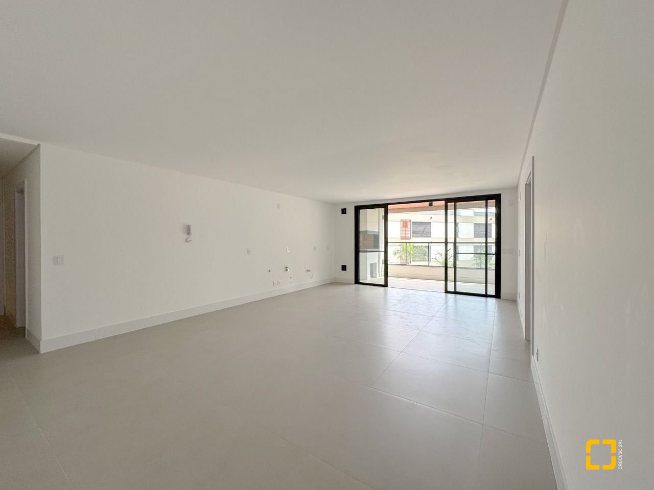 Apartamento com 166m², 6 quartos (sendo 3 suítes), 3 garagens, no bairro João Paulo em Florianópolis