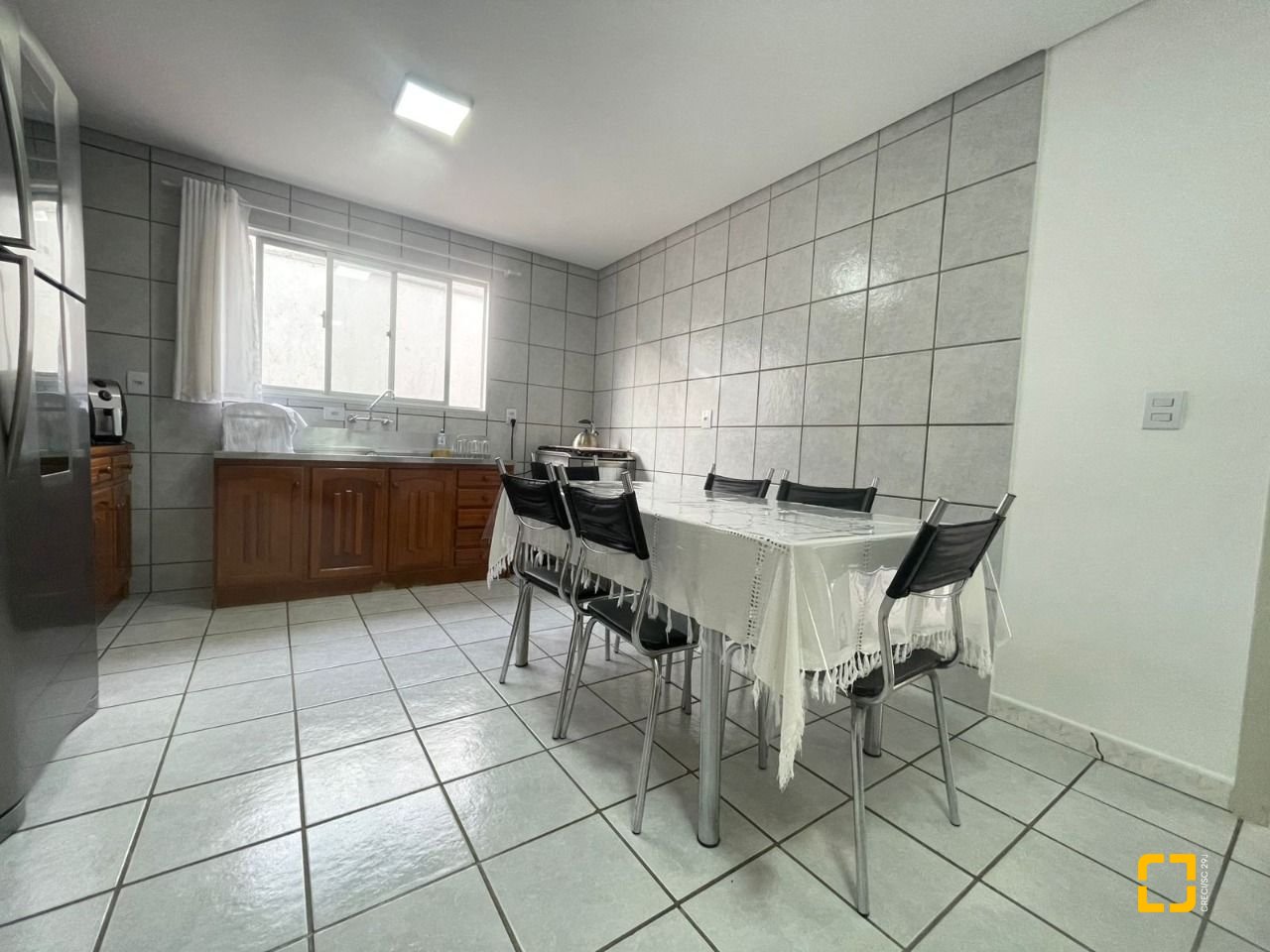 Casa com 210m², 5 quartos (sendo 2 suítes), 3 garagens, no bairro Ingleses em Florianópolis