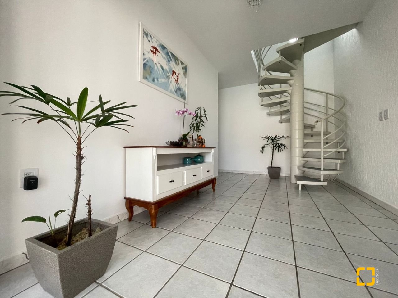Casa com 210m², 5 quartos (sendo 2 suítes), 3 garagens, no bairro Ingleses em Florianópolis
