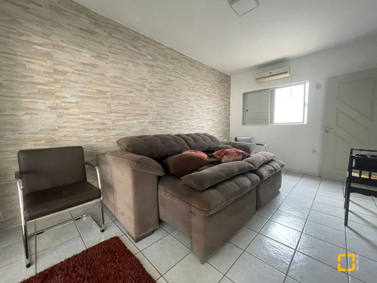 Casa com 210m², 5 quartos (sendo 2 suítes), 3 garagens, no bairro Ingleses em Florianópolis