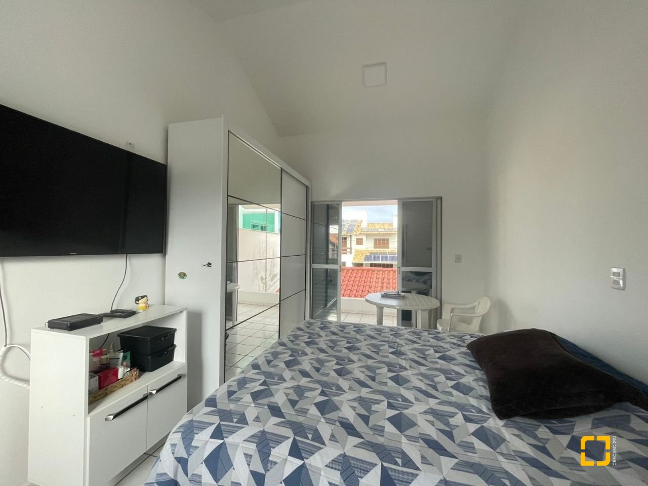 Casa com 210m², 5 quartos (sendo 2 suítes), 3 garagens, no bairro Ingleses em Florianópolis