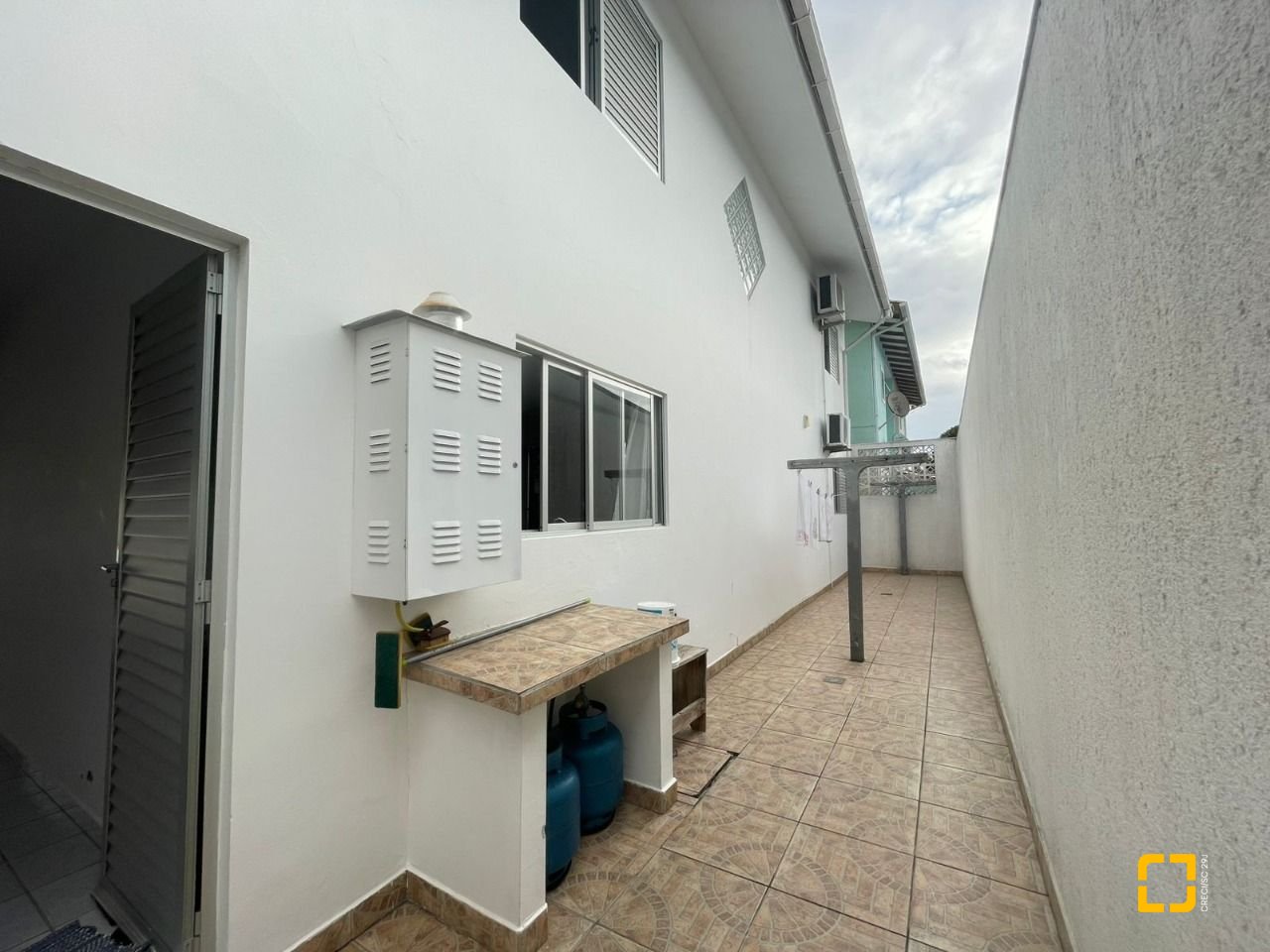 Casa com 210m², 5 quartos (sendo 2 suítes), 3 garagens, no bairro Ingleses em Florianópolis