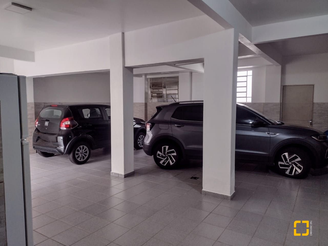 Casa com 326m², 7 garagens, no bairro Estreito em Florianópolis