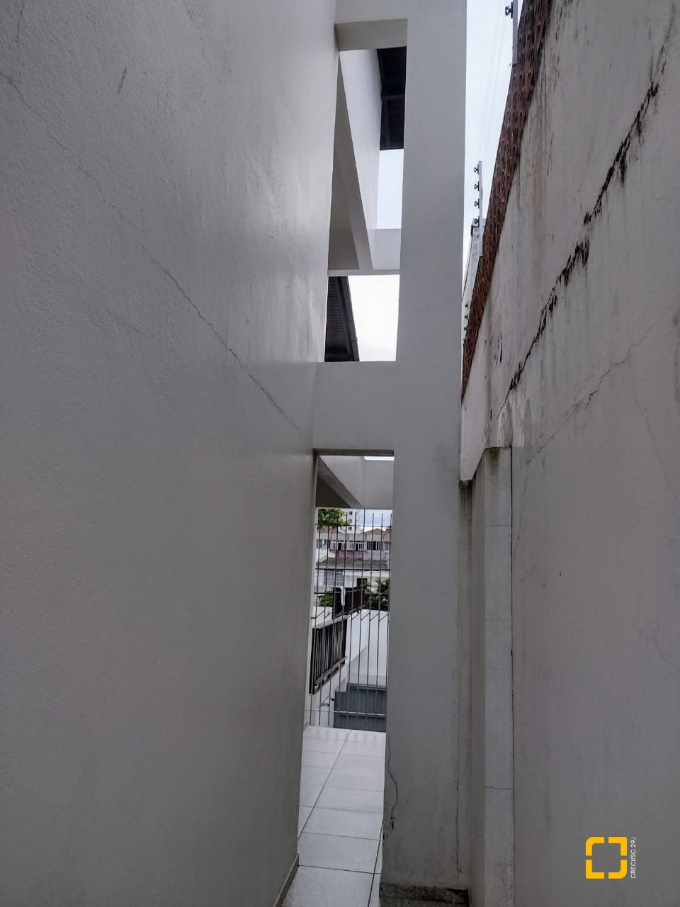 Casa com 326m², 7 garagens, no bairro Estreito em Florianópolis