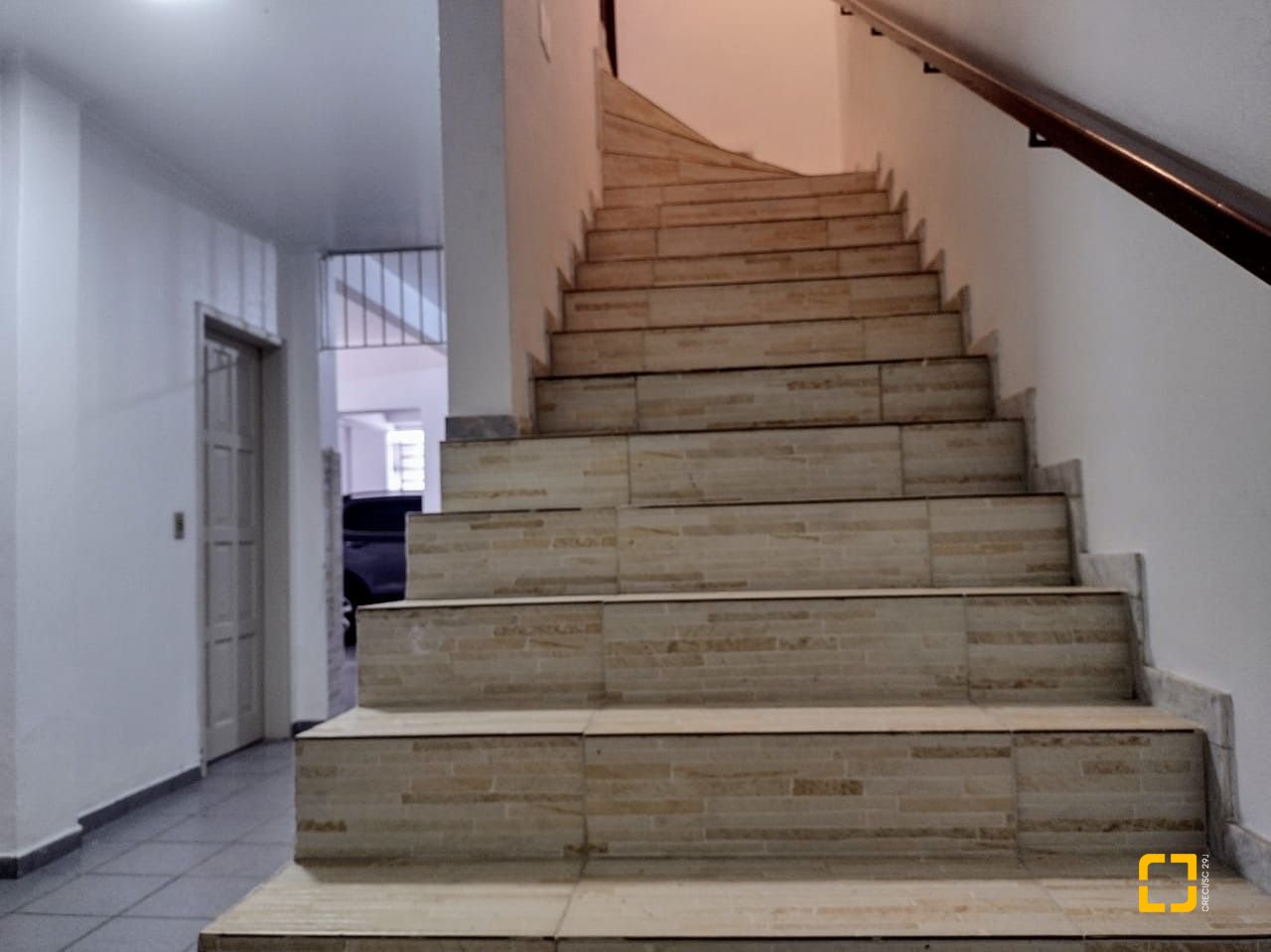 Casa com 326m², 7 garagens, no bairro Estreito em Florianópolis