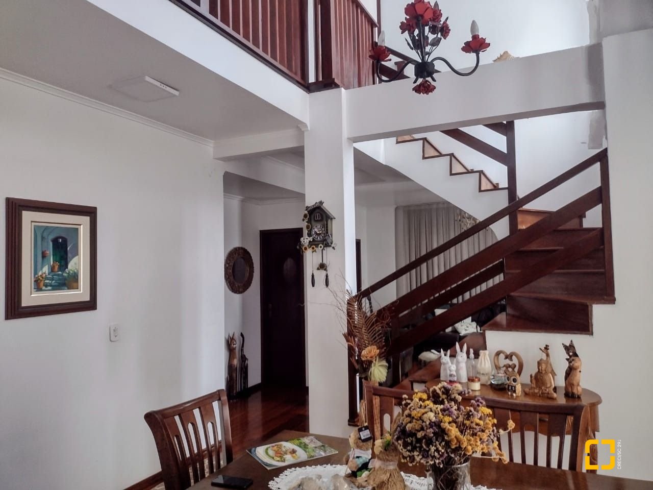 Casa com 326m², 7 garagens, no bairro Estreito em Florianópolis