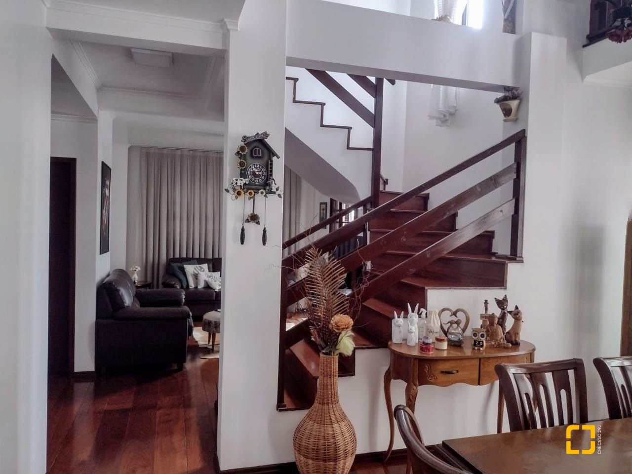 Casa com 326m², 7 garagens, no bairro Estreito em Florianópolis