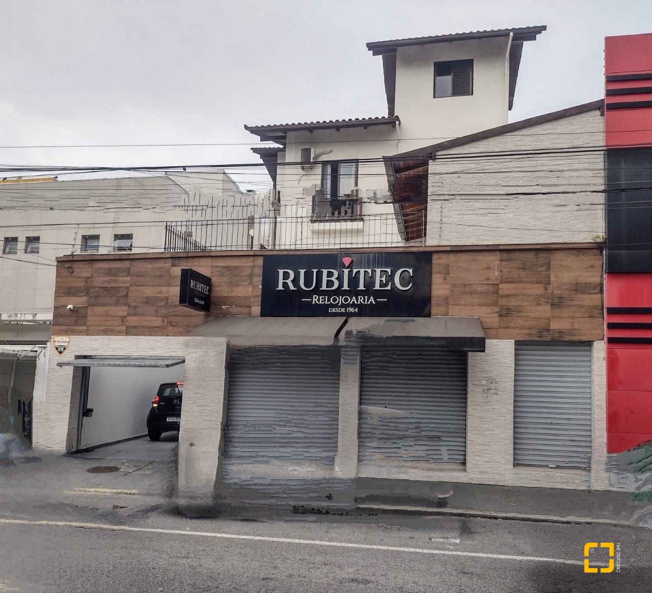 Casa com 326m², 7 garagens, no bairro Estreito em Florianópolis
