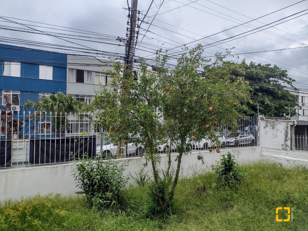 Casa com 169m², 4 quartos (sendo 1 suíte), 2 garagens, no bairro Capoeiras em Florianópolis