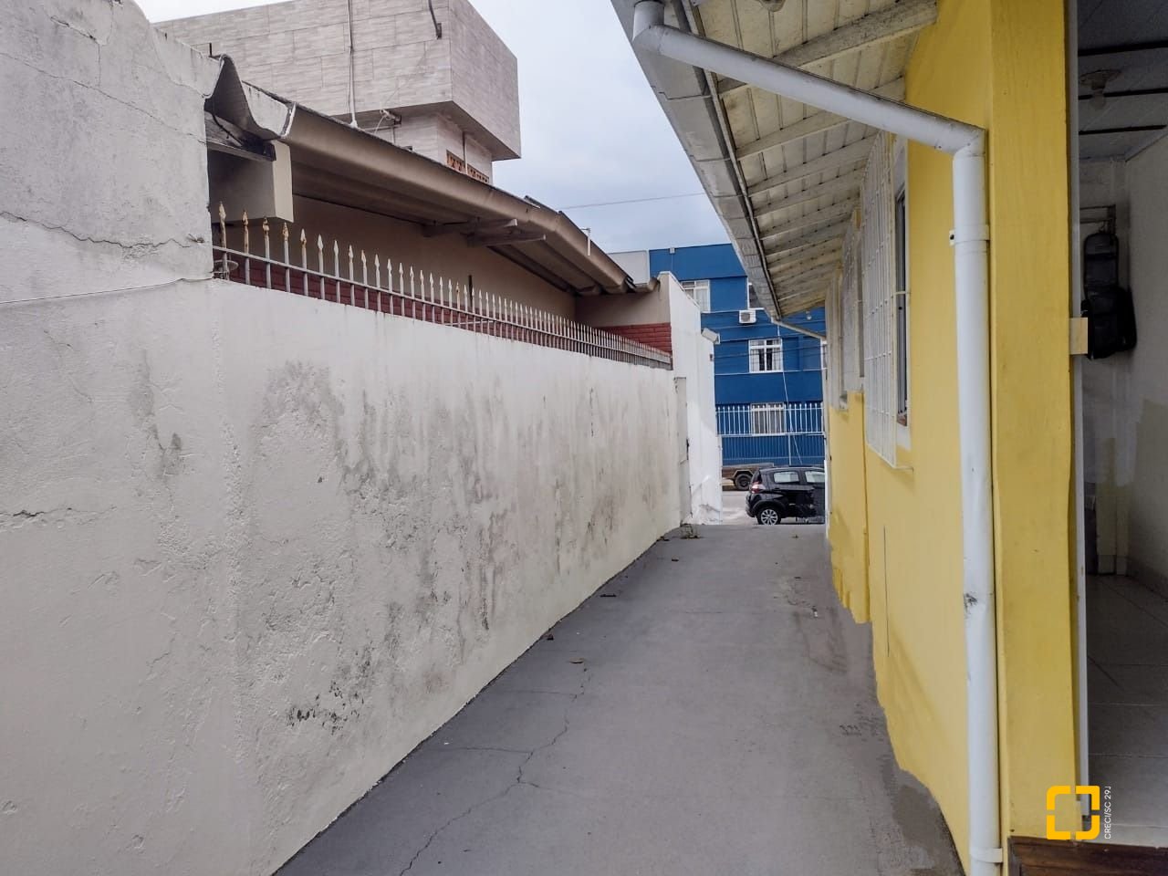 Casa com 169m², 4 quartos (sendo 1 suíte), 2 garagens, no bairro Capoeiras em Florianópolis