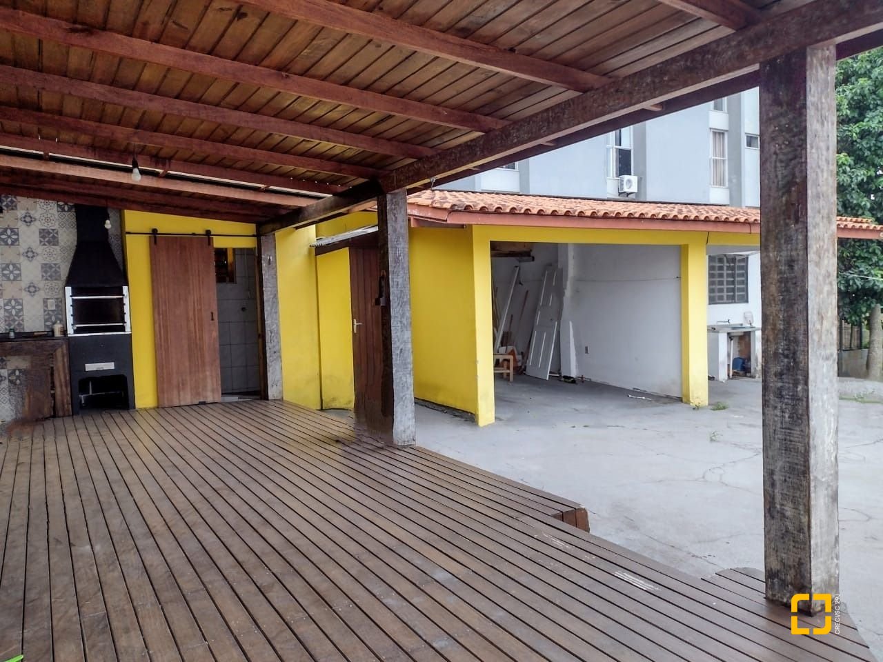 Casa com 169m², 4 quartos (sendo 1 suíte), 2 garagens, no bairro Capoeiras em Florianópolis