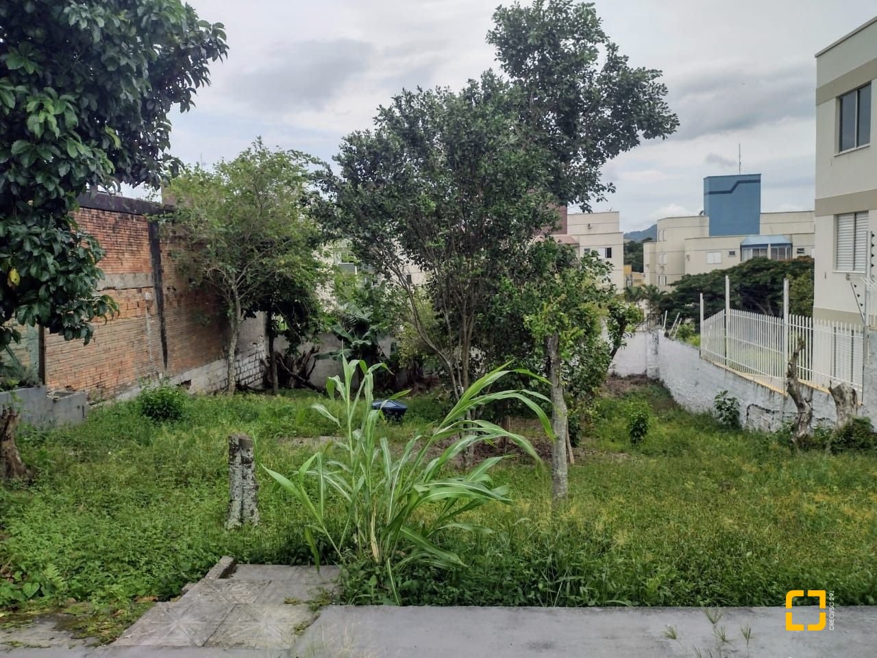 Casa com 169m², 4 quartos (sendo 1 suíte), 2 garagens, no bairro Capoeiras em Florianópolis