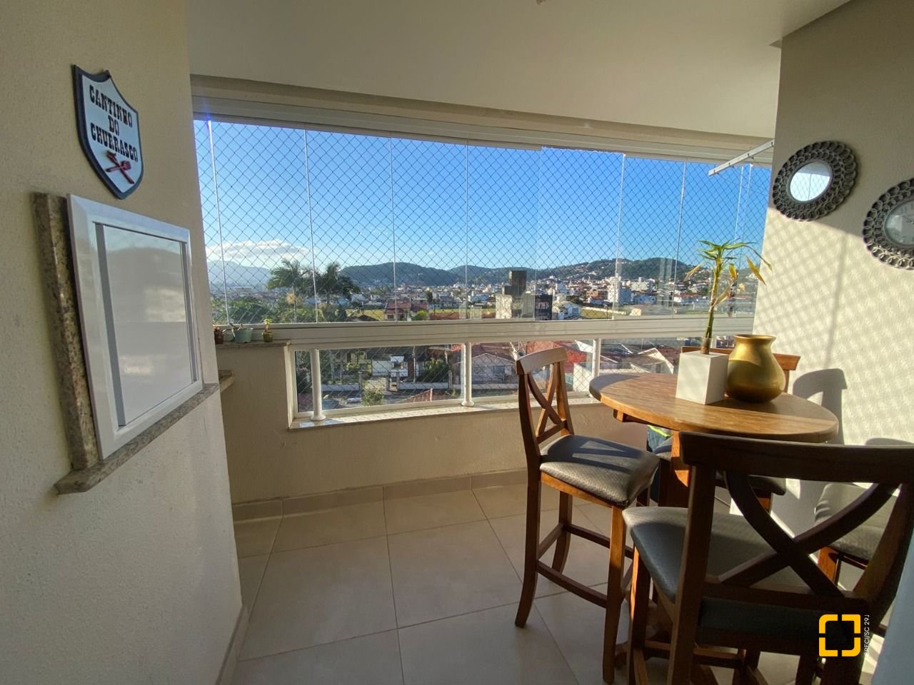 Apartamento com 90m², 3 quartos (sendo 1 suíte), 1 garagem, no bairro Picadas do Sul em São José
