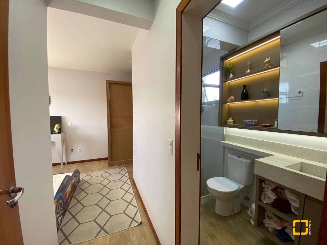 Apartamento com 90m², 3 quartos (sendo 1 suíte), 1 garagem, no bairro Picadas do Sul em São José