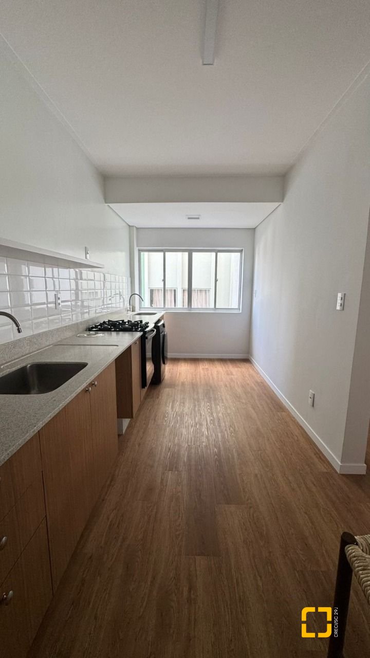 Apartamento com 71m², 2 quartos, 1 garagem, no bairro Córrego Grande em Florianópolis