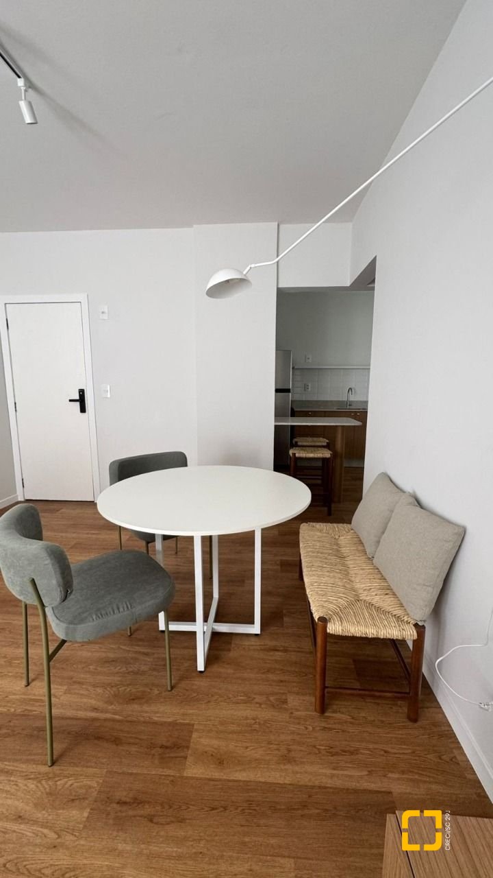 Apartamento com 71m², 2 quartos, 1 garagem, no bairro Córrego Grande em Florianópolis