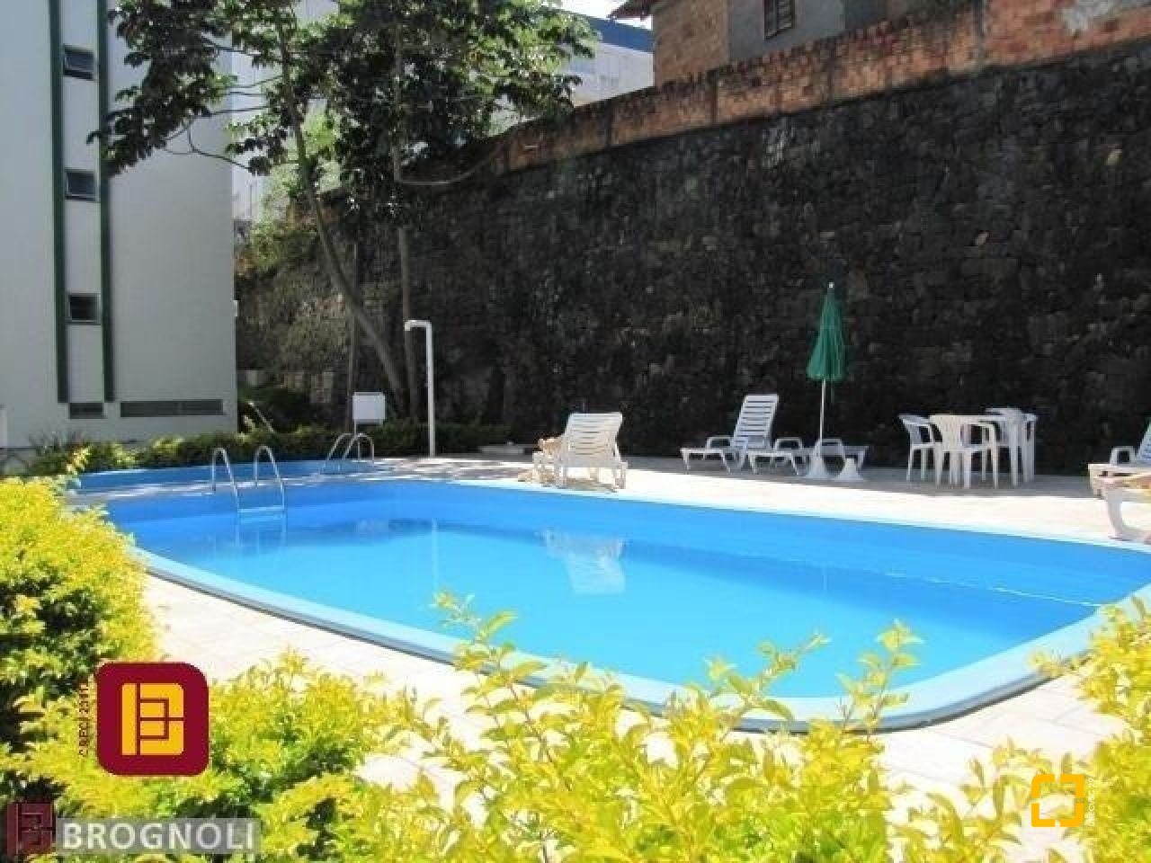 Apartamento com 71m², 2 quartos, 1 garagem, no bairro Córrego Grande em Florianópolis