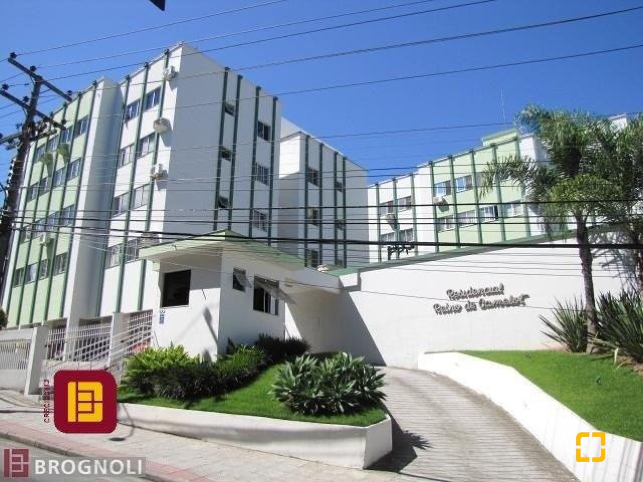 Apartamento com 71m², 2 quartos, 1 garagem, no bairro Córrego Grande em Florianópolis