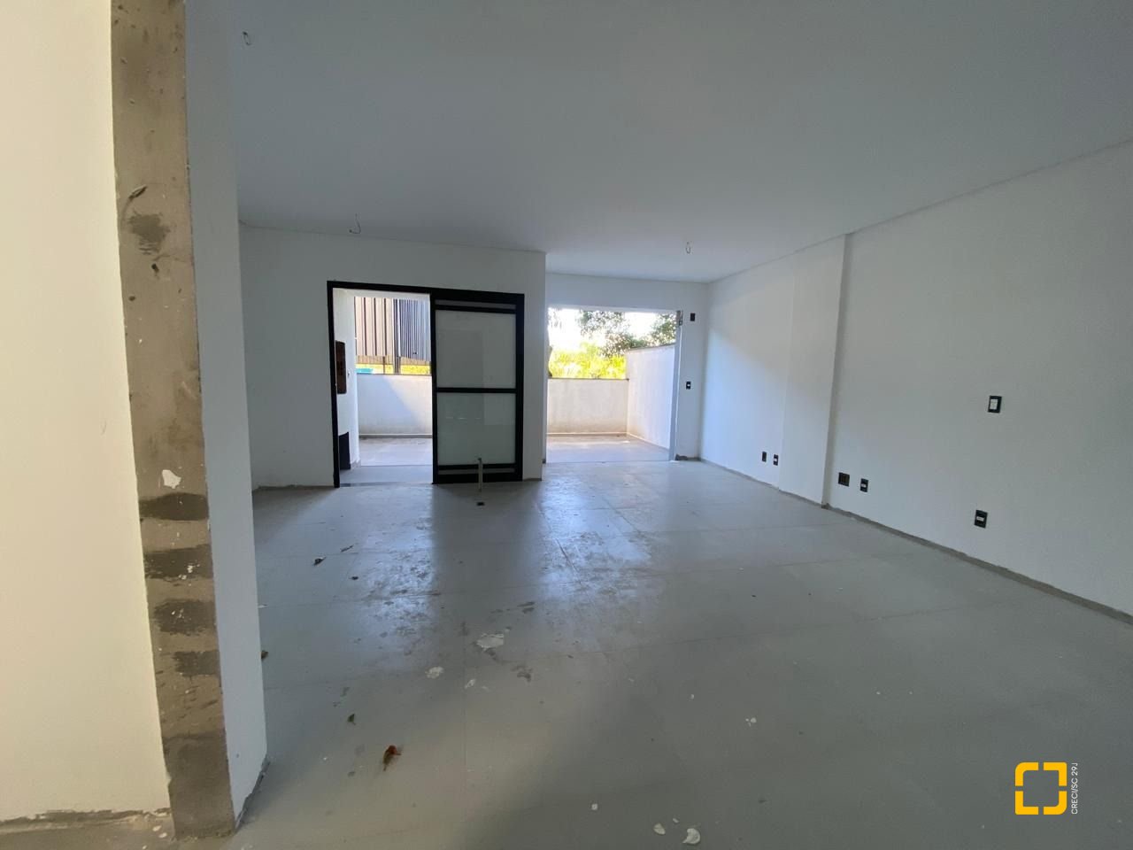 Apartamento com 59m², 1 quarto, 1 garagem, no bairro Campeche em Florianópolis