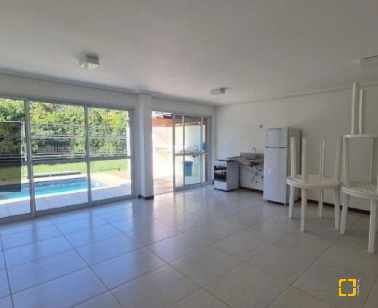 Apartamento com 138m², 4 quartos (sendo 2 suítes), 1 garagem, no bairro Campeche em Florianópolis