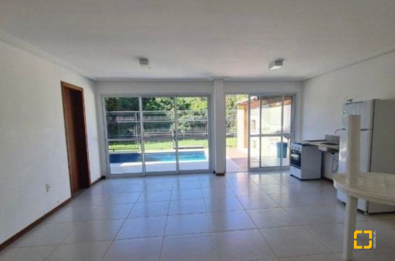 Apartamento com 138m², 4 quartos (sendo 2 suítes), 1 garagem, no bairro Campeche em Florianópolis