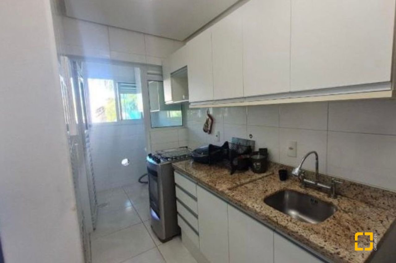 Apartamento com 138m², 4 quartos (sendo 2 suítes), 1 garagem, no bairro Campeche em Florianópolis