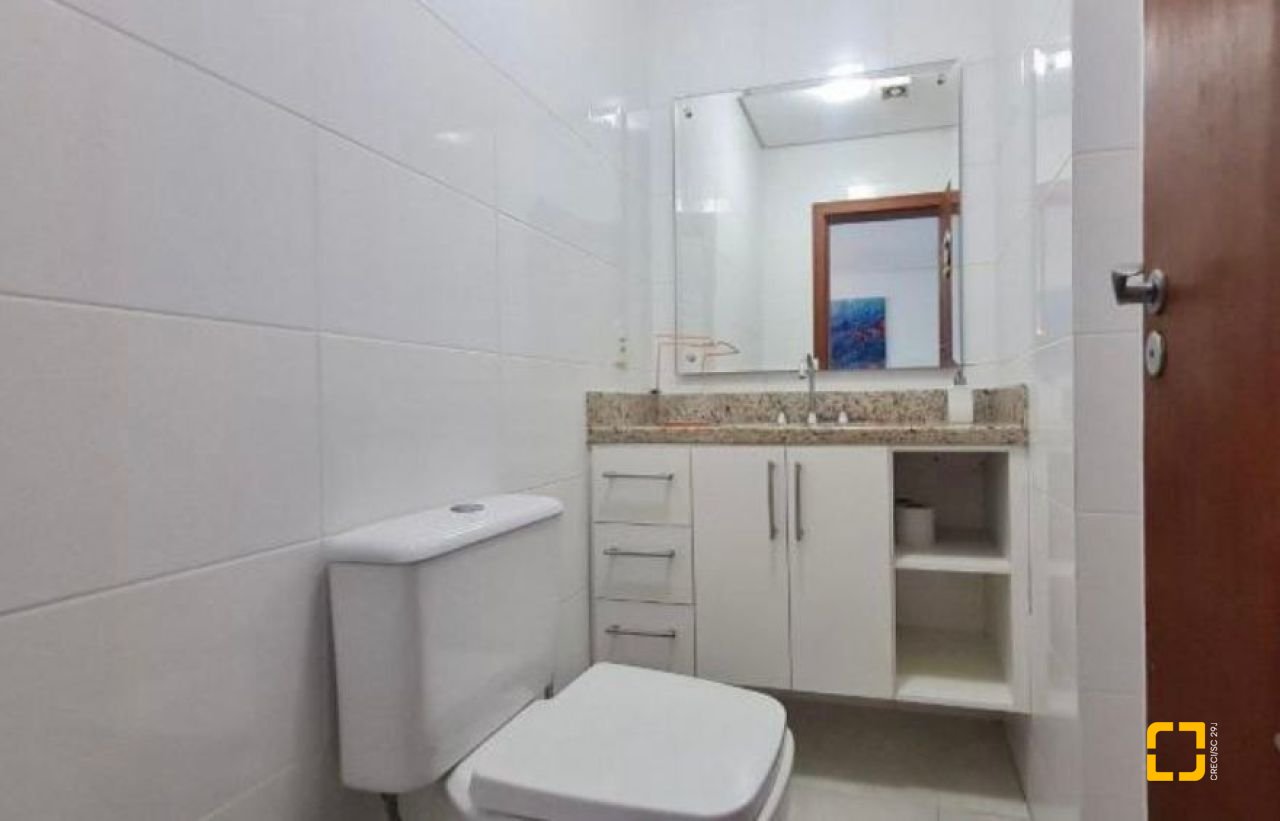 Apartamento com 138m², 4 quartos (sendo 2 suítes), 1 garagem, no bairro Campeche em Florianópolis
