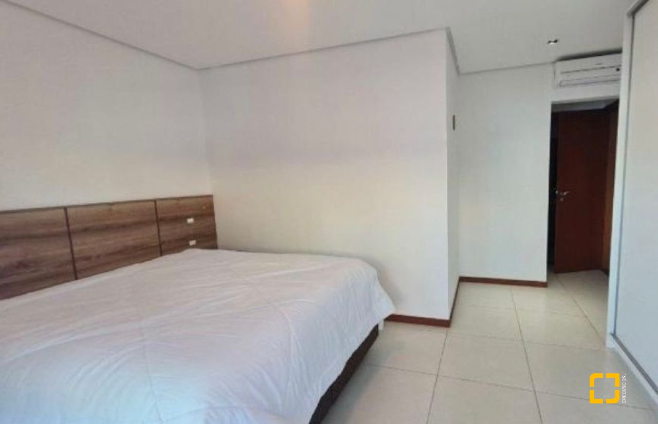 Apartamento com 138m², 4 quartos (sendo 2 suítes), 1 garagem, no bairro Campeche em Florianópolis